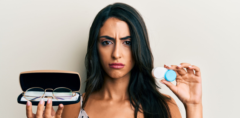 Contact lenses vs glasses